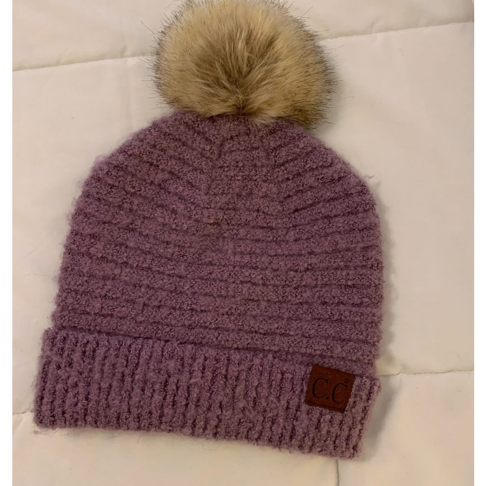 C.C. Cheveux Pom Pom hat